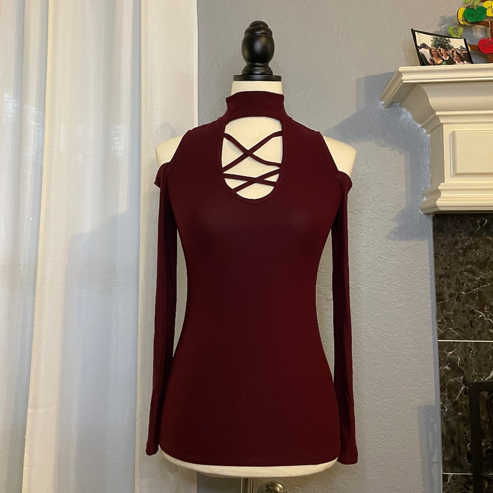 Eye Candy Strappy Mock Neck Cold Shoulder Long Sleeve Top Size Small